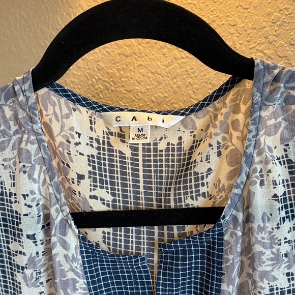 Cabi Sheer Printed Stitch Placket Blouse/ Size medium - Picture 2 of 6